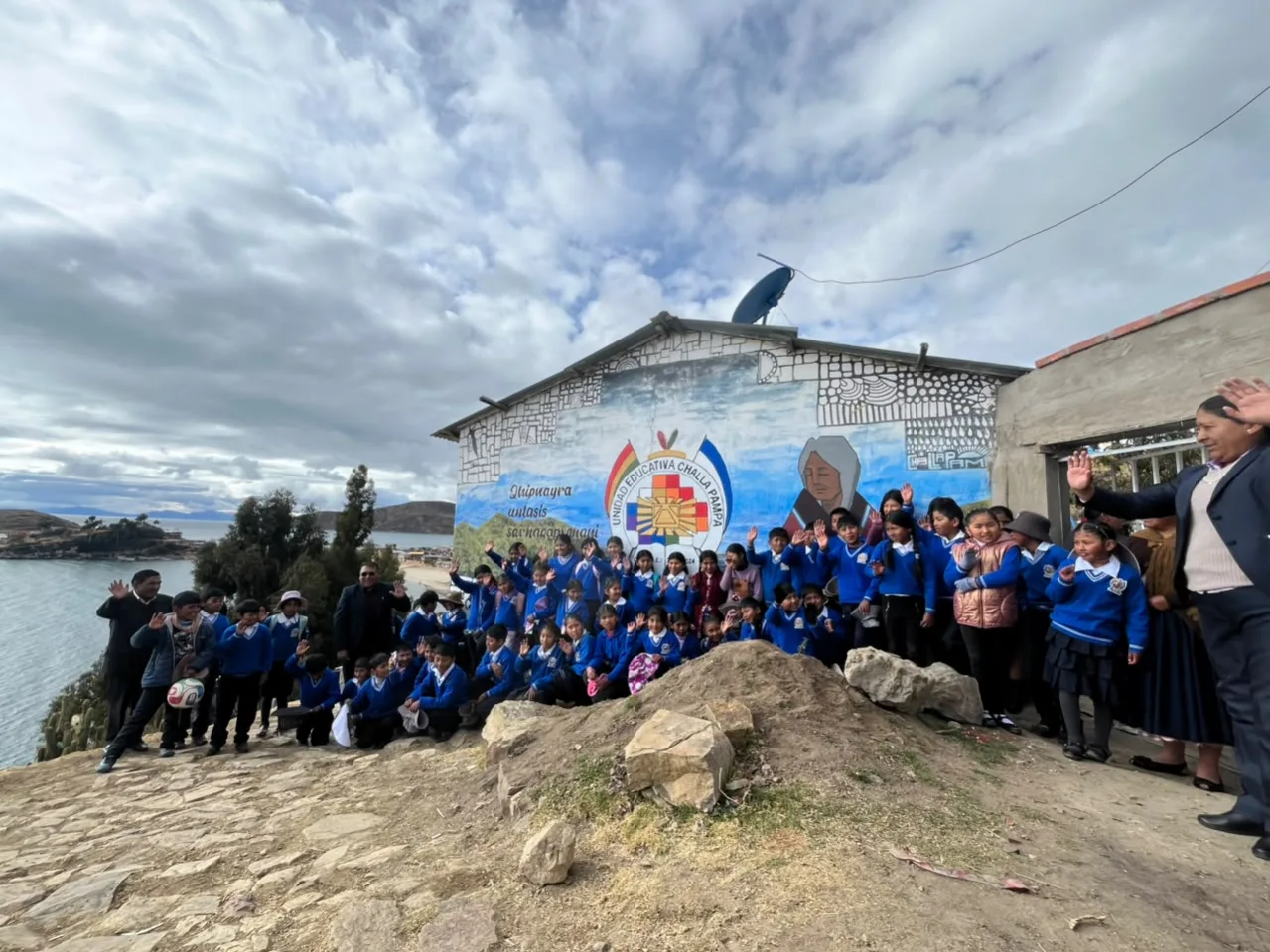 Challapampa students and community